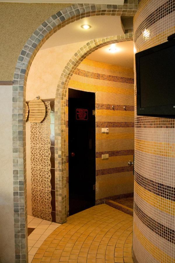 Aqvium Hotel Dnipro Exterior foto
