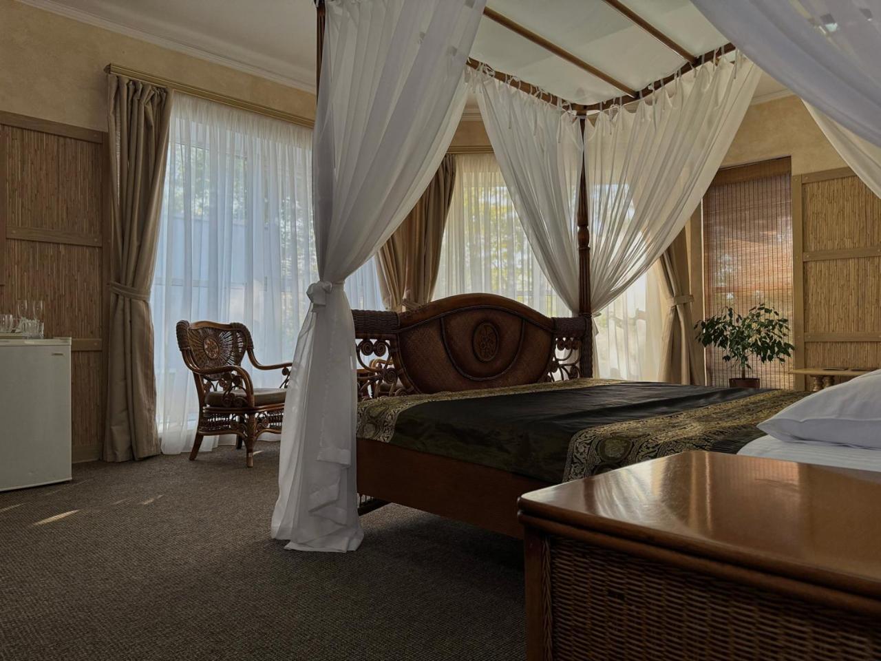 Aqvium Hotel Dnipro Exterior foto