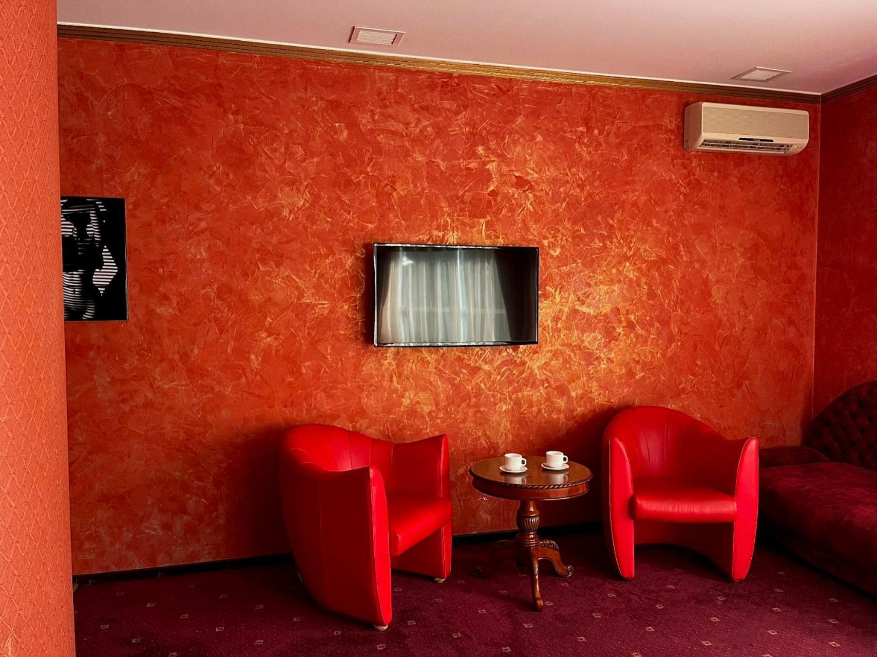Aqvium Hotel Dnipro Exterior foto