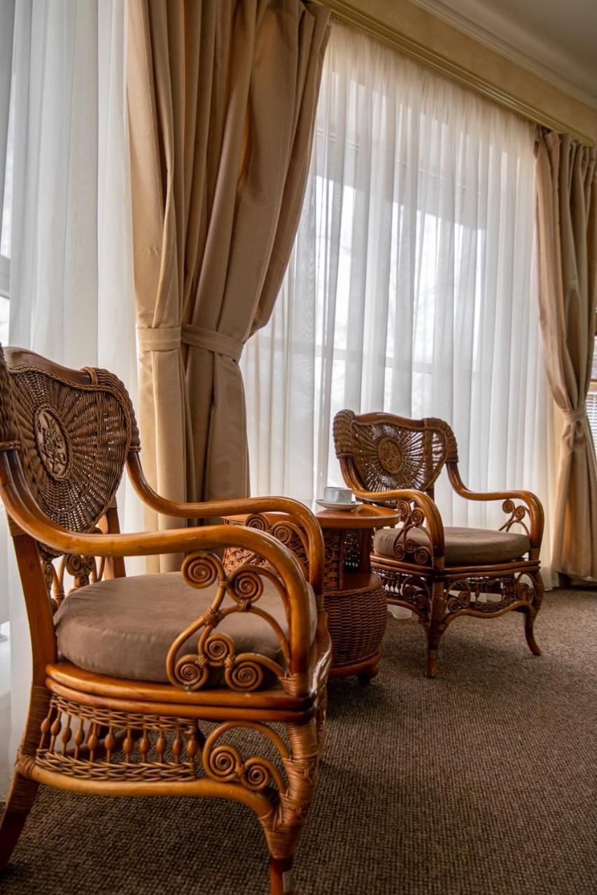 Aqvium Hotel Dnipro Exterior foto